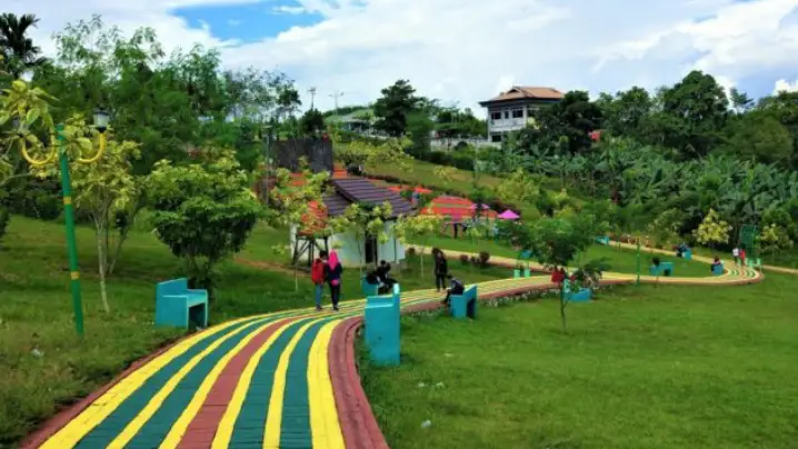 Objek wisata favorit Taman Hijau Balangan