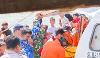 Penemuan sesosok mayat perempuan di perairan Muara Asam-Asam, Kecamatan Jorong, Kabupaten Tanah Laut (Tala), akhirnya menemukan titik terang. Polisi memastikan identitas korban adalah Nurhayati (16), warga Desa Satui Barat, Kabupaten Tanah Bumbu.