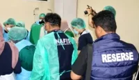 Warga Kelurahan Sungai Ulin, Kecamatan Banjarbaru Utara, digegerkan penemuan mayat perempuan berinisial HS (25) di kawasan hutan sekitar 500 meter dari Jalan Seledri, Rabu (29/4/2026) sekitar pukul 20.30 Wita.