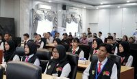 Pemkab Balangan memberangkatkan 21 warga mengikuti program kerja ke Jepang untuk menekan pengangguran dan meningkatkan kesejahteraan.