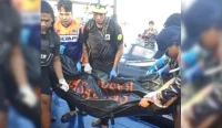 ABK KM Camara Nusantara 6 ditemukan meninggal di perairan Trisakti Banjarmasin. Tim SAR menutup operasi setelah korban ditemukan.