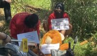 Terdesak biaya sekolah anak di Pulau Jawa menjadi motif pembunuhan sadis ustazah di Jalan Seledri, Banjarbaru, Kalimantan Selatan.