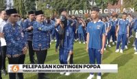 Wakil Bupati Tanah Laut melepas atlet POPDA 2026 di halaman Kantor Bupati Tala.