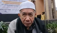 KH Husin Naparin Lc tokoh agama kharismatik Kalimantan Selatan dan mantan Ketua MUI Provinsi Kalsel dua periode yang meninggal dunia di RSI Sultan Agung Banjarbaru