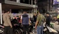 Polsek Banjarmasin Timur membubarkan remaja yang diduga hendak balapan liar di Jalan Ahmad Yani saat patroli KRYD, Minggu (10/5/2026).