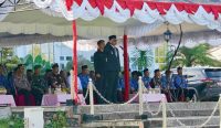 Pemkab Balangan menggelar upacara Hardiknas 2026 sekaligus menyerahkan bonus kepada atlet berprestasi.