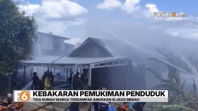 Kebakaran menghanguskan tiga rumah di Desa Tambak Anyar Ilir, Kabupaten Banjar. Tidak ada korban jiwa, namun kerugian ditaksir mencapai ratusan juta rupiah.