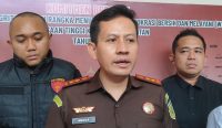Kejati Kalsel menetapkan pegawai Dinas ESDM Kalsel sebagai tersangka dugaan pemerasan dalam pengurusan izin usaha pertambangan di Tabalong.