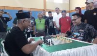 Polres Banjarbaru menggelar turnamen catur antar klub yang diikuti 104 peserta. Ajang Hari Bhayangkara ke-80 ini sekaligus menjadi wadah menjaring atlet.