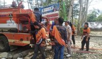 BPBD Balangan melatih Tim Damkar Kecamatan Tebing Tinggi untuk meningkatkan keterampilan pemadaman, keselamatan kerja