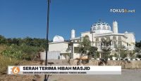 Waka Lemdiklat Polri Irjen Pol Andi Rian R Djajadi menghibahkan Masjid Siti Mariam kepada Pemkab Tanah Laut, Kalimantan Selatan.