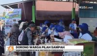 Ratusan warga Sungai Rangas Hambuku, Kabupaten Banjar, mengikuti aksi tukar sampah sembako dalam Green Action dan penanaman pohon.