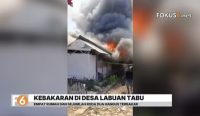 Kebakaran melanda Labuan Tabu, Martapura, Kabupaten Banjar. Empat rumah dan empat motor terbakar, sementara polisi menyelidiki penyebabnya.