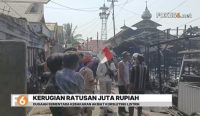 Tujuh rumah di Jalan Prona Banjarmasin terbakar Sabtu pagi. Api diduga berasal dari rumah petak