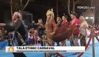 Tala Ethnic Carnival di Tanah Laut diikuti 1.035 peserta dengan busana adat dan karya daur ulang untuk memeriahkan HUT ke-81 RI.