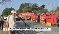 Wamenko Pangan Hanif Faisol Nurofiq turun langsung memadamkan karhutla di Liang Anggang Banjarbaru