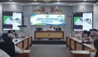 Pemkab Balangan menyiapkan Pasar Paringin agar segera beroperasi. Pemerintah membahas fasilitas, pengelolaan, dan rencana relokasi pedagang.