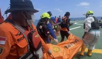 Tiga jenazah kembali ditemukan di dalam bangkai KM Virgo Transport 8 pada hari kesepuluh operasi SAR. Total korban meninggal mencapai 18 orang.