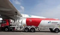 emenhub menaikkan batas maksimal fuel surcharge tiket pesawat ekonomi menjadi 40 persen dari TBA. Kebijakan mengikuti kenaikan harga avtur.