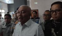 Gubernur Kalsel Muhidin memberikan bantuan pribadi Rp5 juta kepada seluruh korban selamat KM Virgo Transport 8.