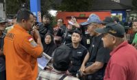 Keluarga korban KM Virgo Transport 8 meminta ikut dalam operasi salvage dan mendesak Basarnas segera memeriksa bangkai kapal.
