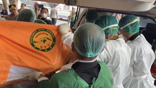 Informasi awal mengungkap identitas tiga jenazah KM Virgo Transport 8 yang tiba di Trisakti Banjarmasin pada Jumat (18/9/2026) malam.
