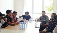 KAKI Kalsel menyoroti tuntutan 1 tahun 6 bulan dalam perkara pemalsuan surat sengketa tanah HSS. Kejati Kalsel menjelaskan proses perkara lanjutan.