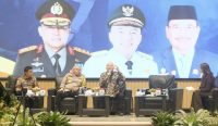 Polda Kalsel mengajak lurah dan kades memperkuat penanganan karhutla. Polisi mencatat 23 laporan, terdiri dari 11 individu dan 12 korporasi.