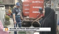 Kemarau panjang membuat warga Basirih dan Teluk Tiram Banjarmasin kesulitan mendapat air bersih. Warga terpaksa mengantre untuk memenuhi kebutuhan harian.
