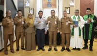 Sekda Kotabaru Eka Saprudin melantik tiga pejabat di Kantor Bupati. Erwin Simanjuntak kini menjabat Kepala Bapperida bersama dua pejabat pengawas.