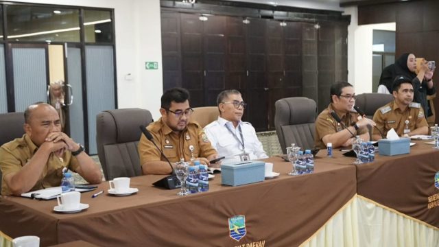 Pemkab Kotabaru menggelar sosialisasi potensi Geopark dan uji publik roadmap untuk mengembangkan geowisata, pendidikan, konservasi, serta ekonomi masyarakat.