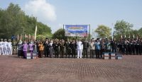 Wakil Bupati Kotabaru Syairi Mukhlis menghadiri HUT ke-81 TNI dan menegaskan dukungan pemerintah daerah terhadap sinergi TNI, Polri, dan masyarakat.