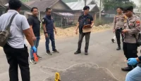 Petani di Desa Kedondong, Balangan, membacok tetangganya hingga luka parah. Setelah empat hari menghindar, tersangka menyerahkan diri ke polisi.
